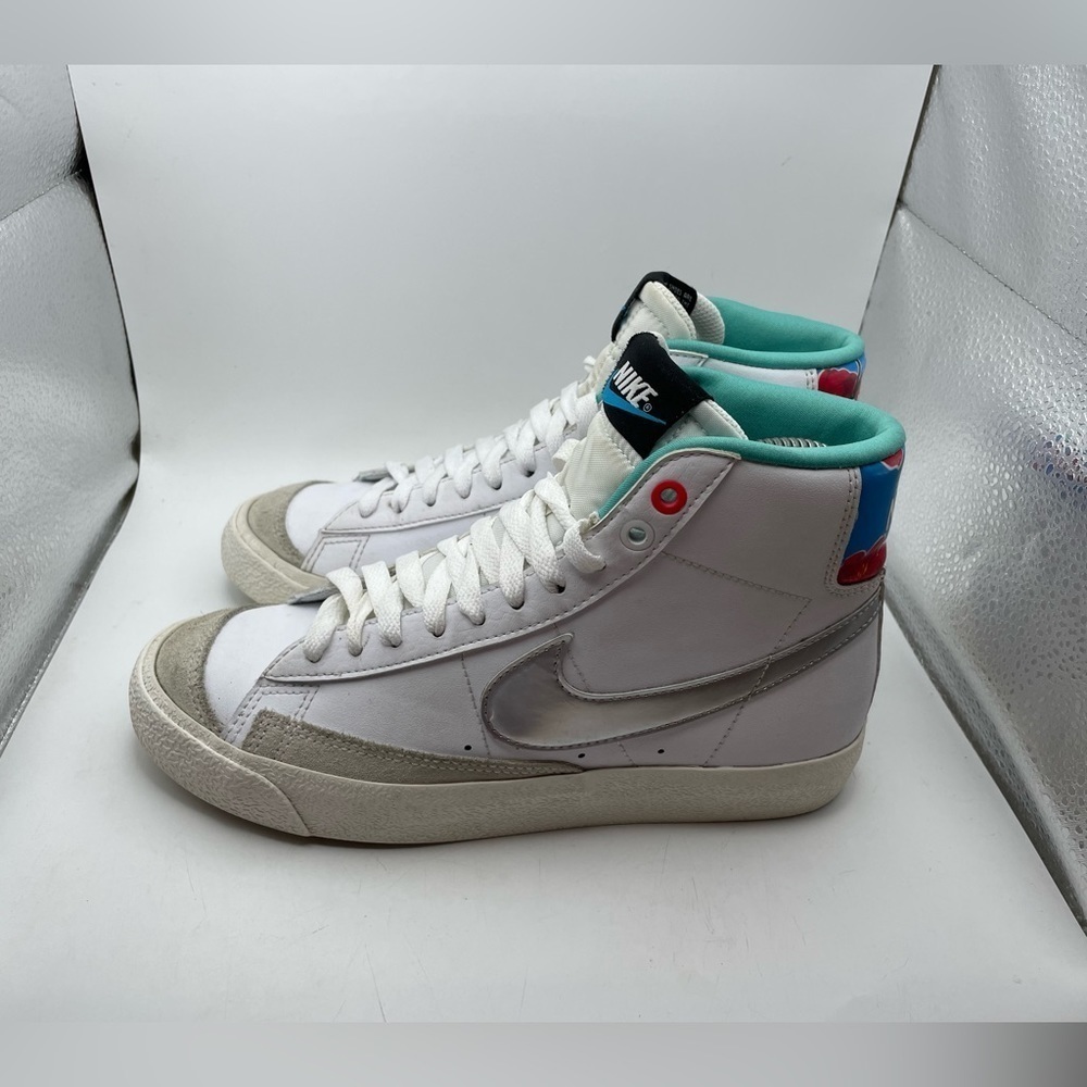 Nike Blazer Mid ‘77 women’s white hightop sneakers size 6.5/ 5Y